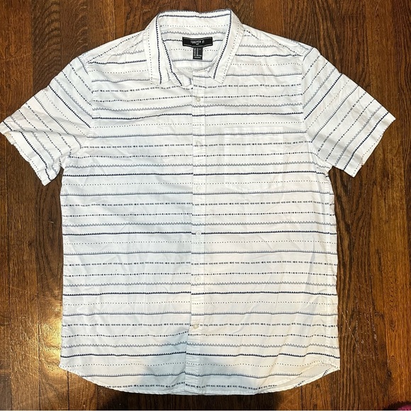 Forever 21 White and Blue Casual Button Down Shirt - Picture 1 of 4